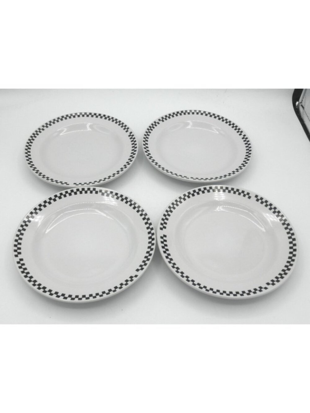 Checkers by Gibson 6-3/4 Inch Bread Dessert Plates Set of 4 Pattern Code GIDCHEC - Picture 2 of 5
